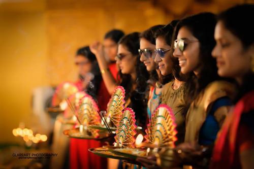 Photos by GLAREART WEDDING PHOTOGRAPHY